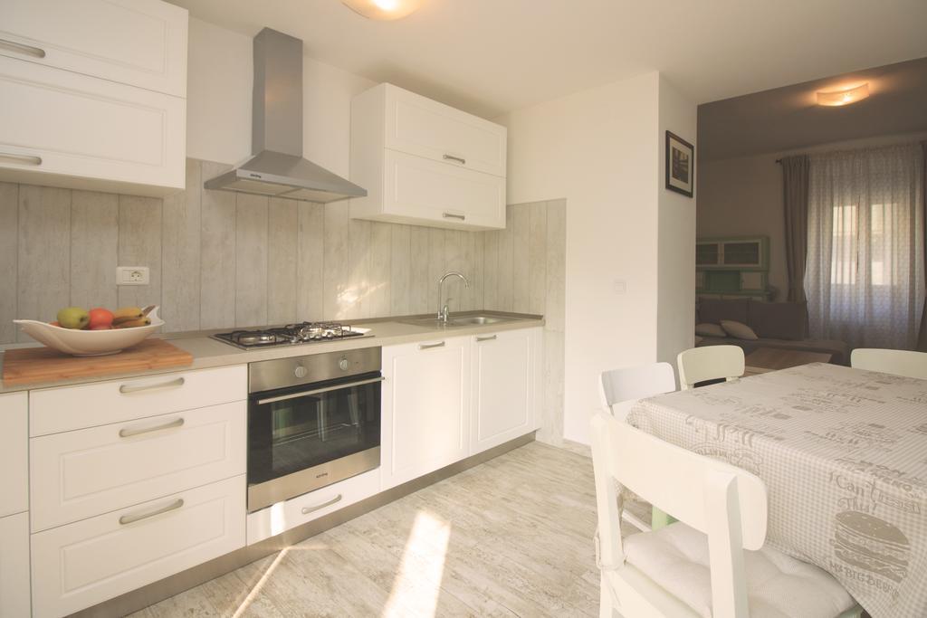 Holiday House Arena Pola Esterno foto