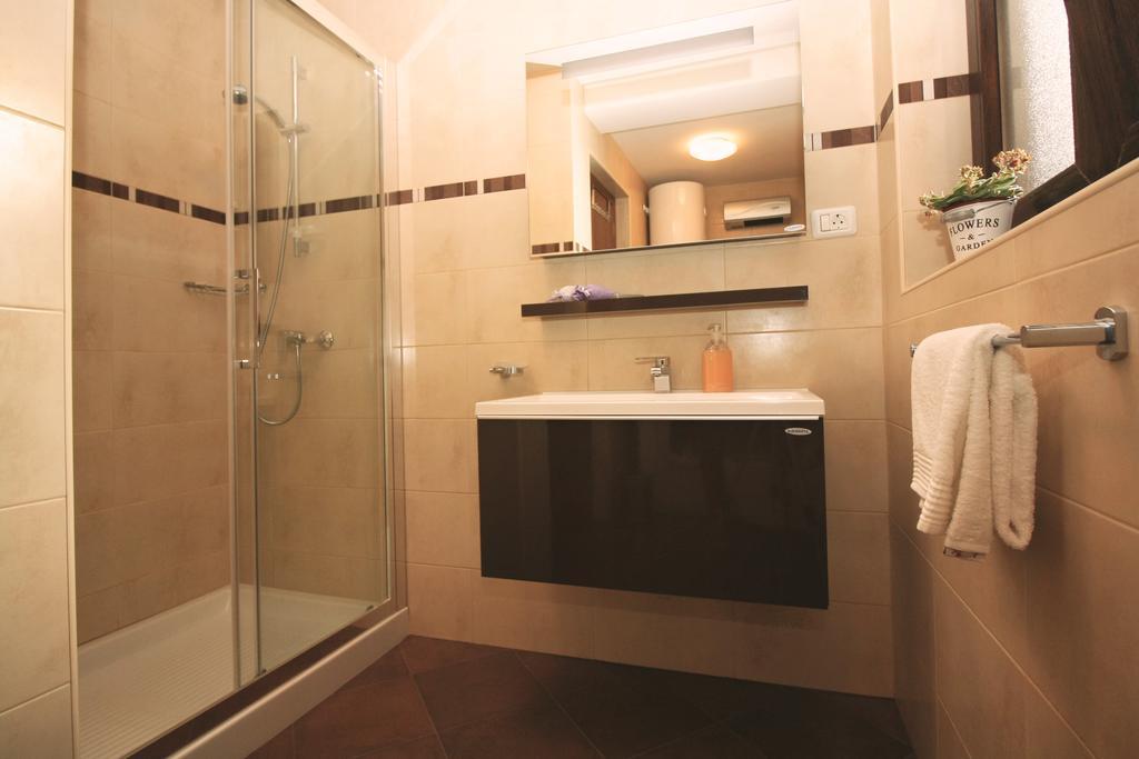 Holiday House Arena Pola Esterno foto