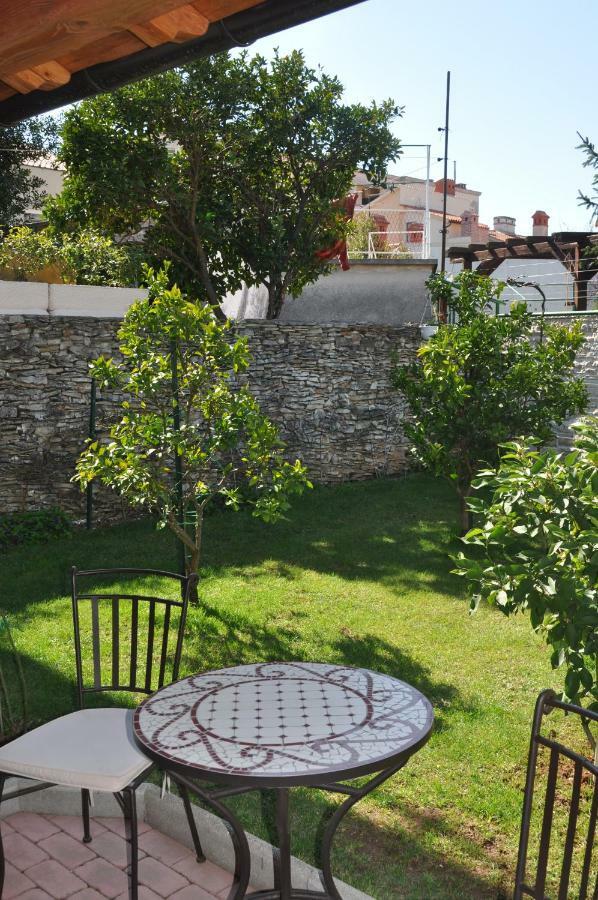 Holiday House Arena Pola Esterno foto